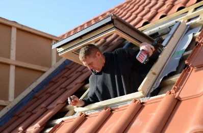 Pose de fenêtres de toit Velux à Sengouagnet